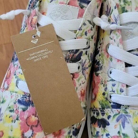 Roxy Sneakers Floral Canvas Shoes 7.5 Libbie Casual NWT NIB - Picture 4 of 8